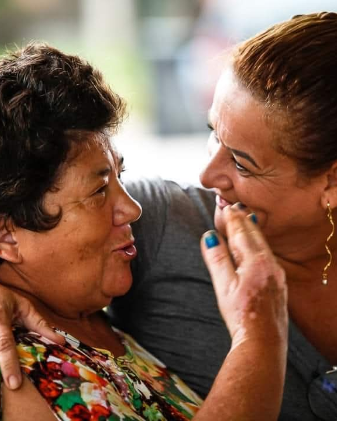 Roxo e Preto Moderno Venda Assertiva para Agência de Marketing Post para Instagram (2)